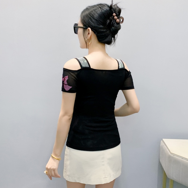 Streetwear Brand Ladies T-Shir - Streetwear Brand With Flowers 评论和价格